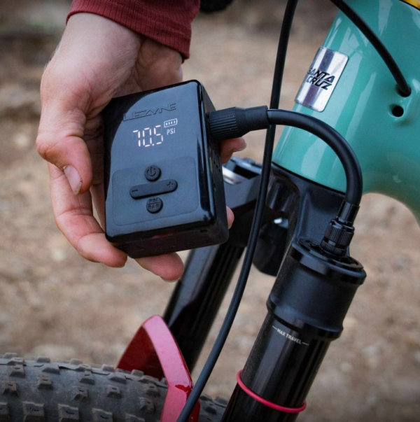 LEZYNE E DRIVE ELECTRIC PUMP SATIN BLACK - Image 20
