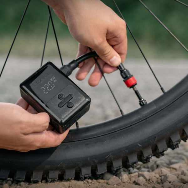 LEZYNE E DRIVE ELECTRIC PUMP SATIN BLACK - Image 4